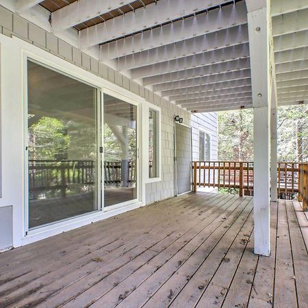 Gorgeous Lake Arrowhead Retreat Game Room And Deck Exterior photo
